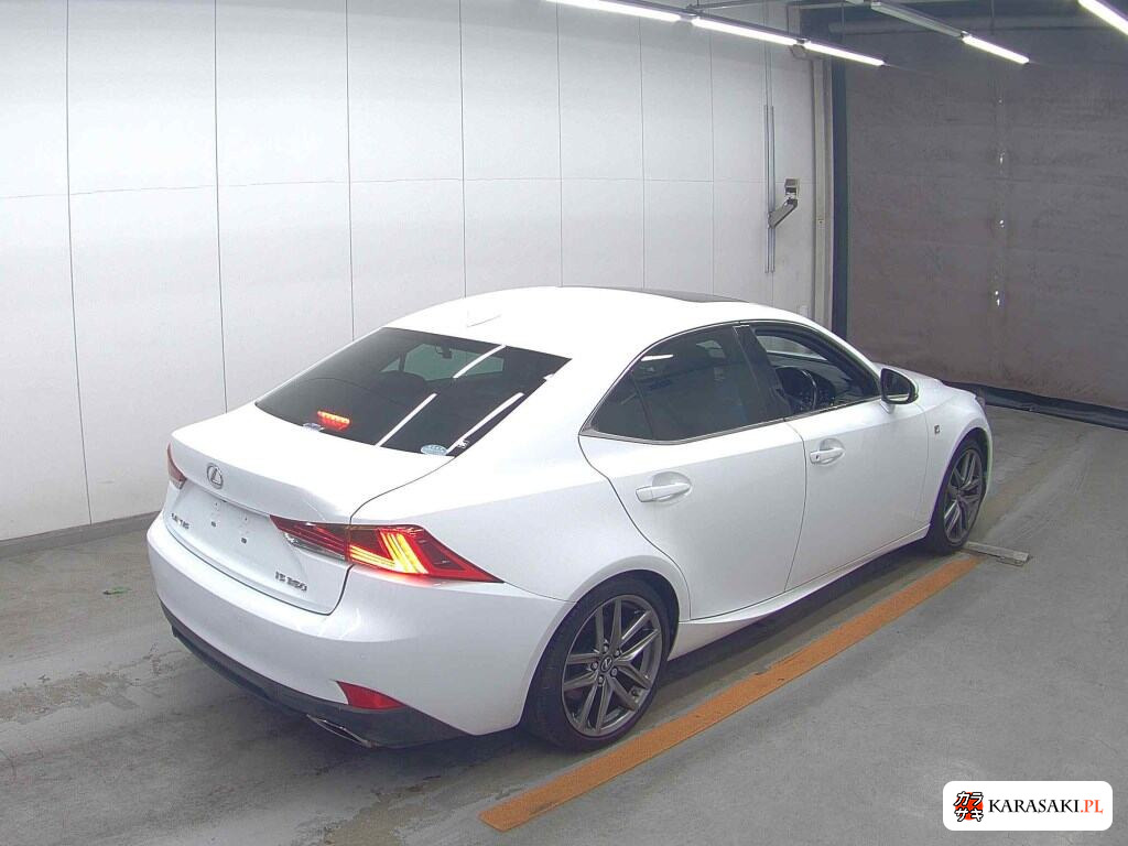 Lexus Is 2016 z aukcji japońskiej