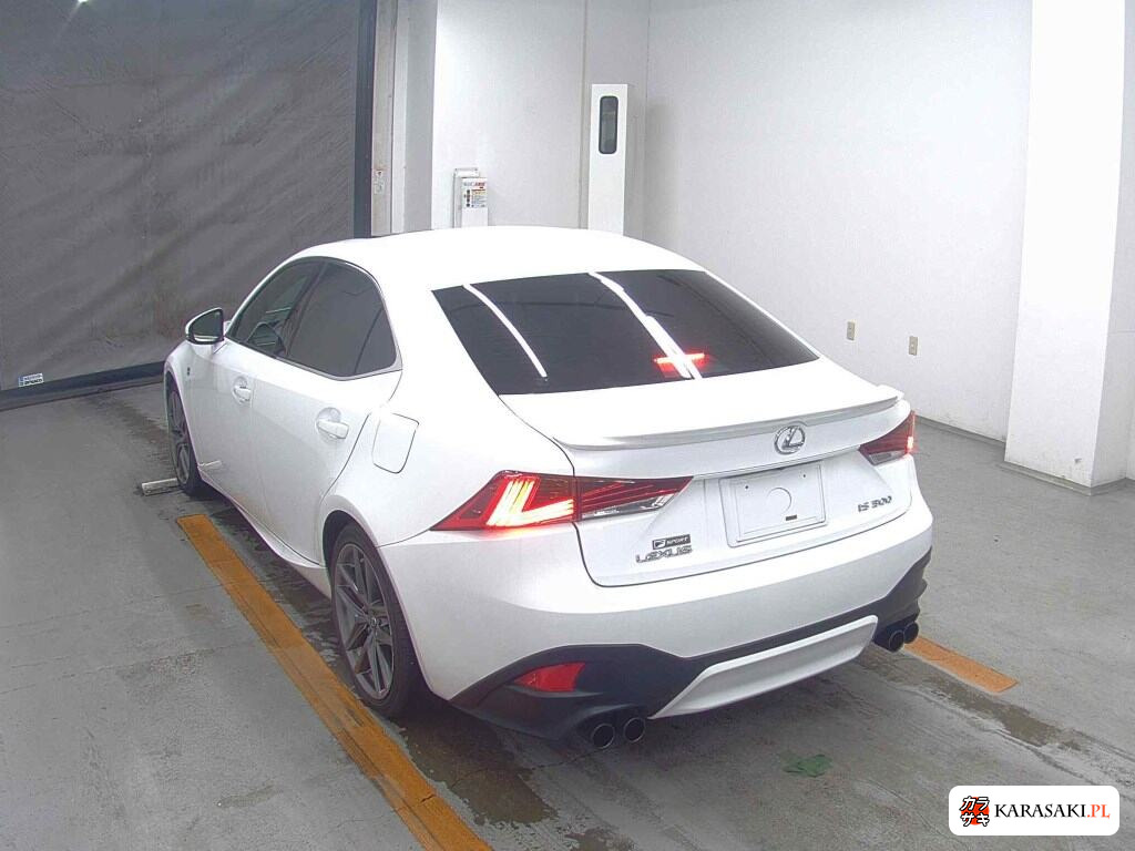 Lexus Is 2018 z aukcji japońskiej