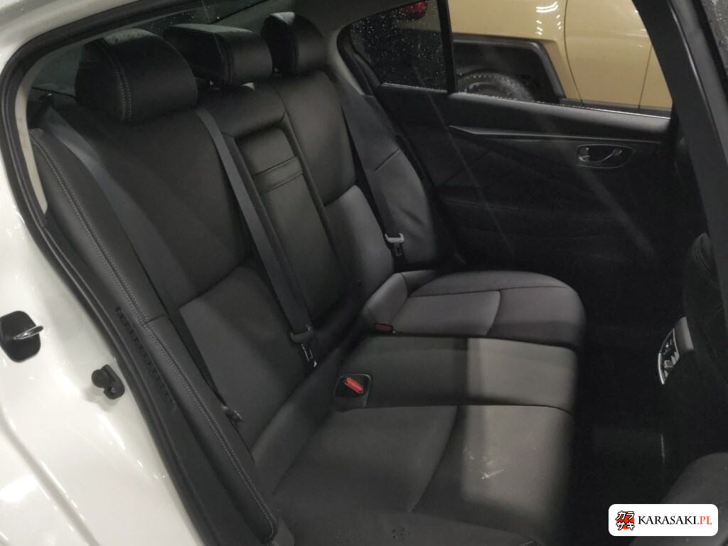 Nissan Skyline 2021 z aukcji japońskiej