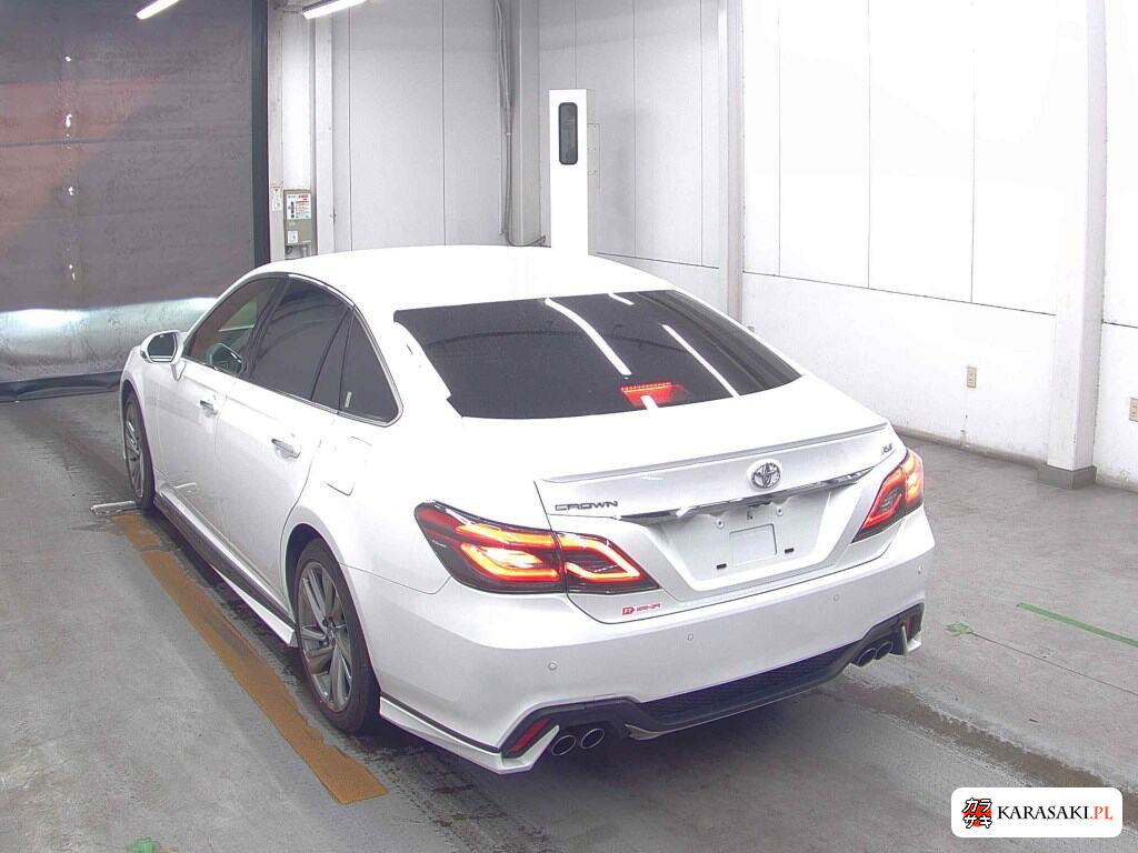 Toyota Crown 2021 z aukcji japońskiej
