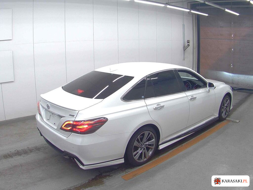 Toyota Crown 2021 z aukcji japońskiej