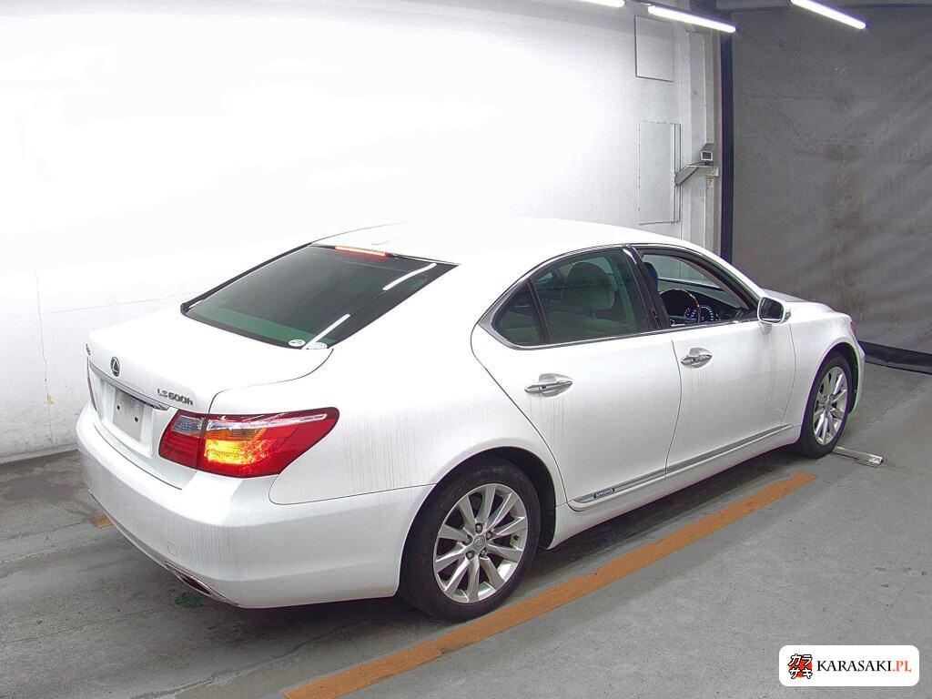 Lexus LS 2010 z aukcji japońskiej