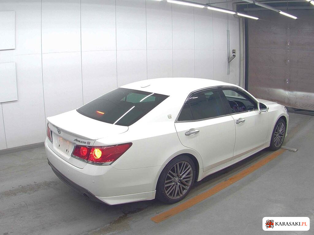 Toyota Crown 2013 z aukcji japońskiej