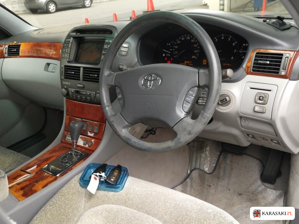 Toyota Celsior 2004 z aukcji japońskiej