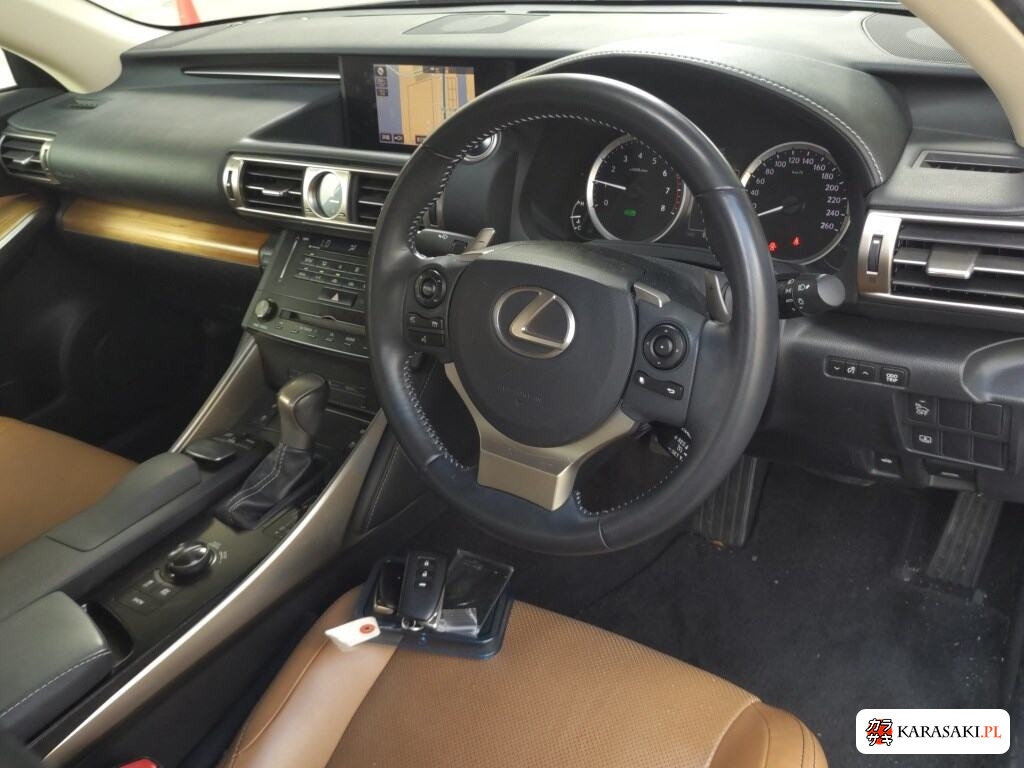 Lexus Is 2013 z aukcji japońskiej