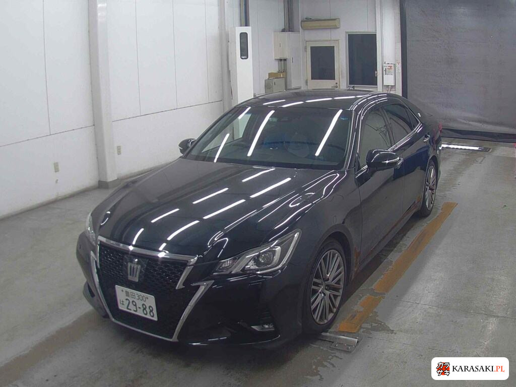 Toyota Crown 2017 z aukcji japońskiej