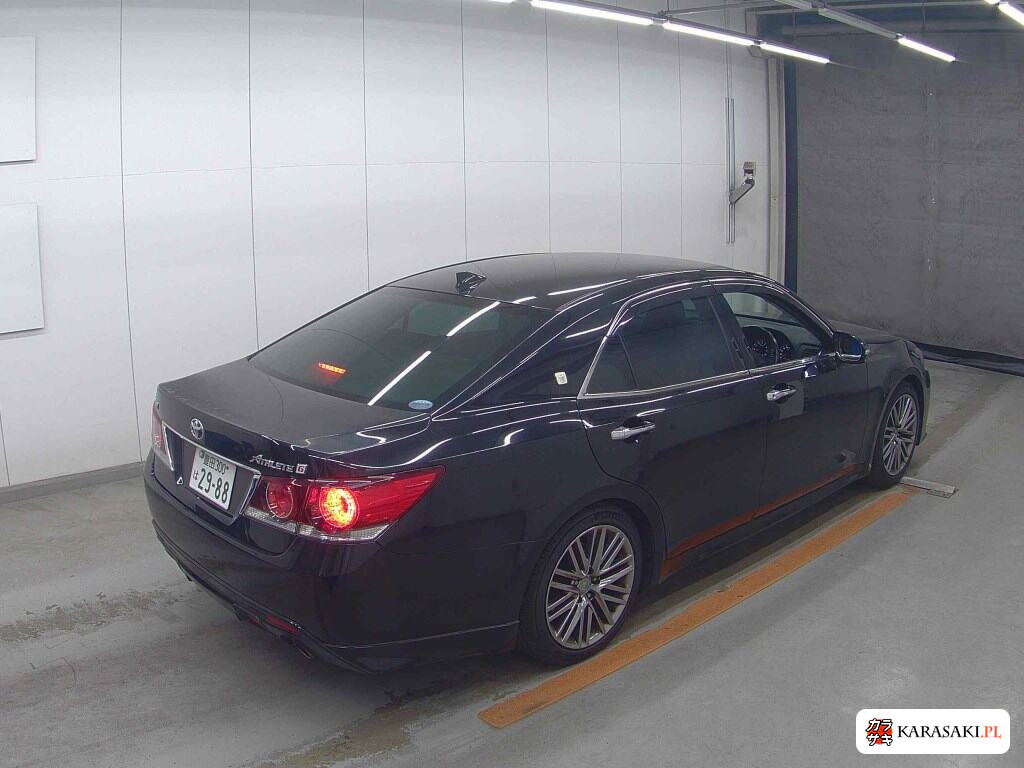 Toyota Crown 2017 z aukcji japońskiej