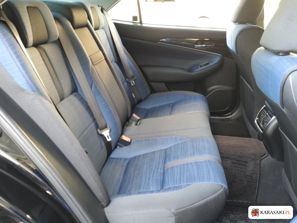 Toyota Crown 2016 z aukcji japońskiej