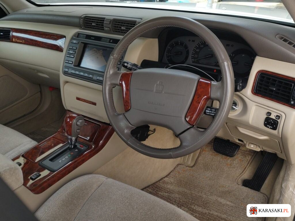 Toyota Crown 2001 z aukcji japońskiej