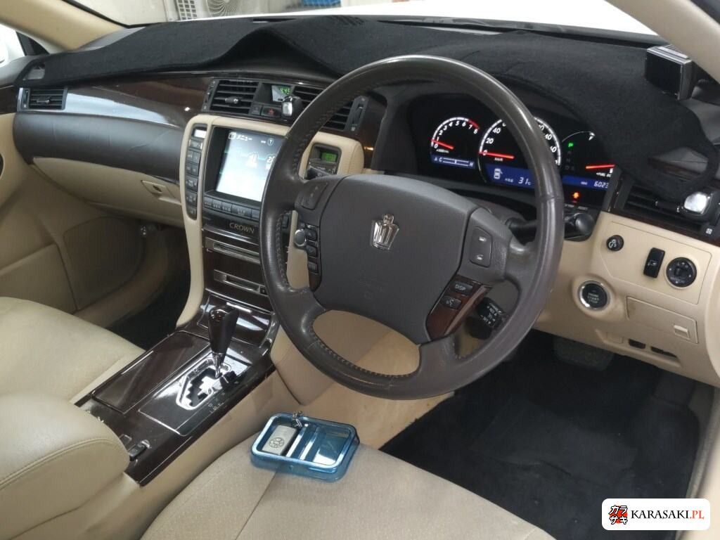 Toyota Crown 2008 z aukcji japońskiej