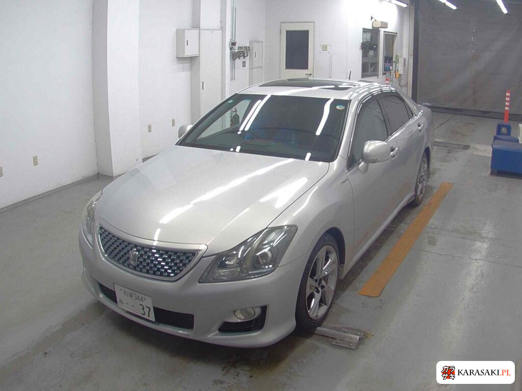 Toyota Crown 2008 z aukcji japońskiej