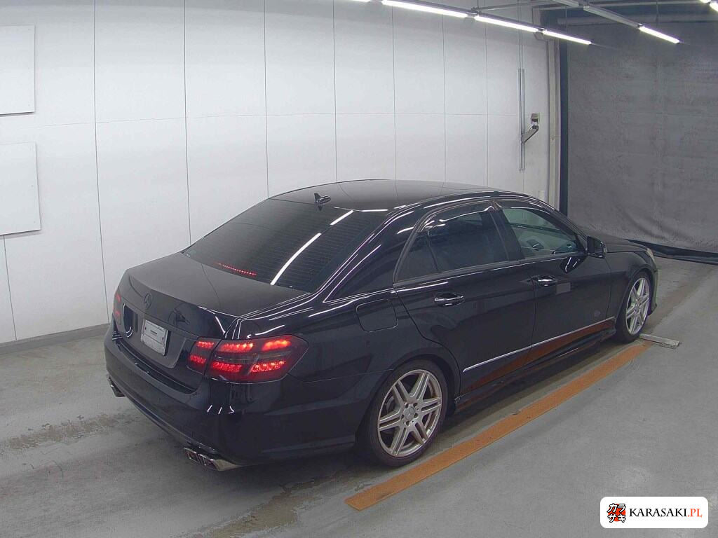 Mercedes-Benz E-Class 2009 z aukcji japońskiej