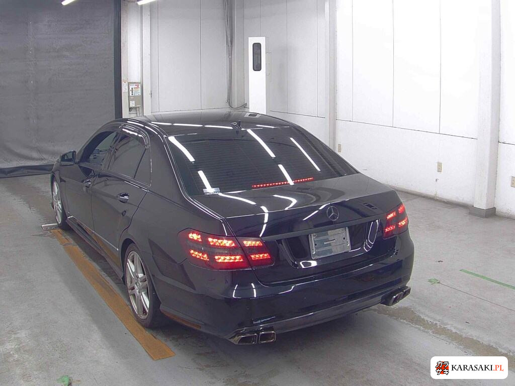 Mercedes-Benz E-Class 2009 z aukcji japońskiej