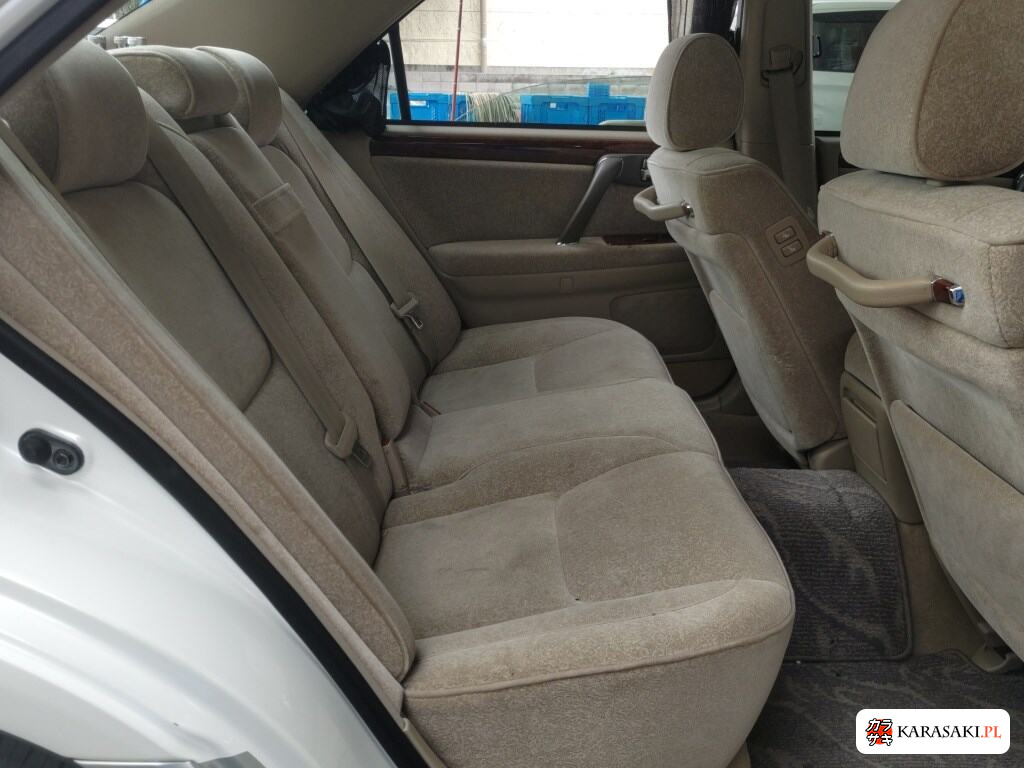 Toyota Crown 2000 z aukcji japońskiej