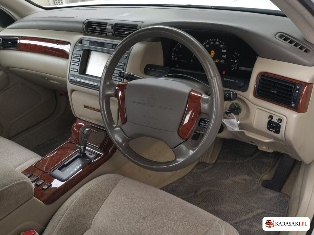 Toyota Crown 2000 z aukcji japońskiej