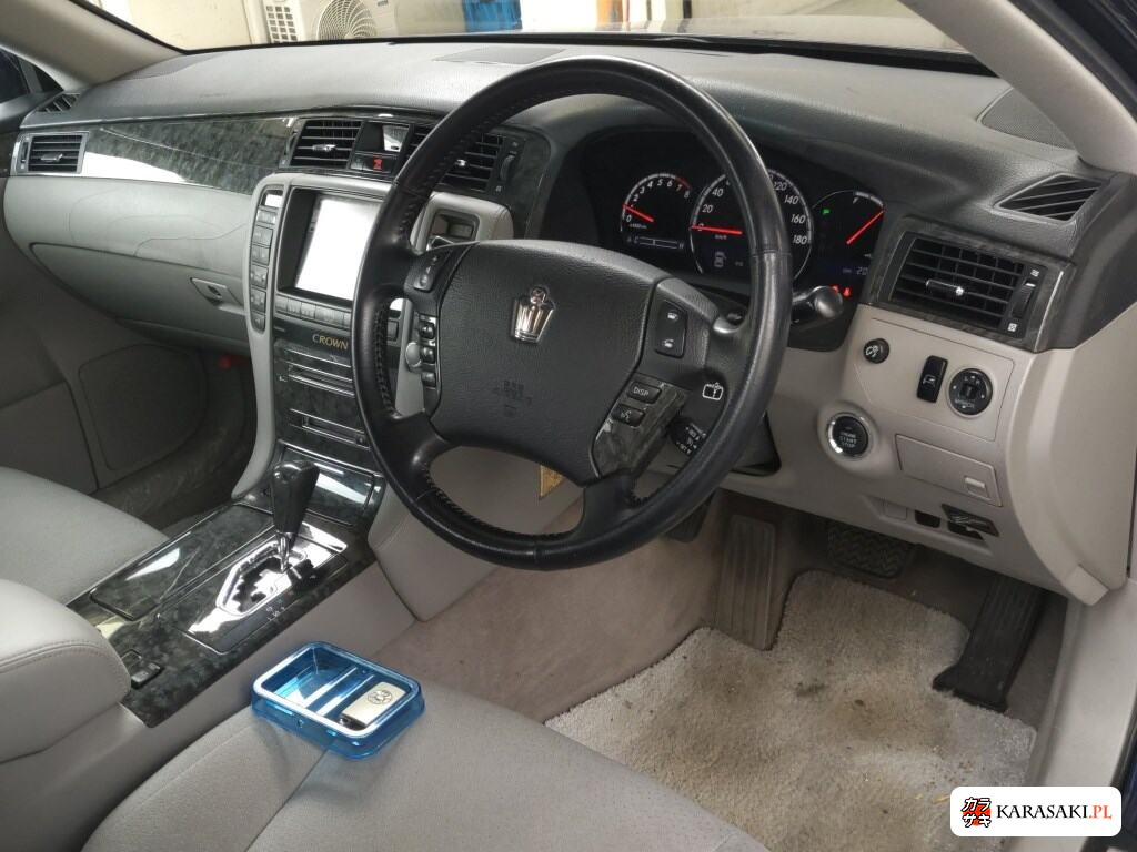 Toyota Crown 2008 z aukcji japońskiej