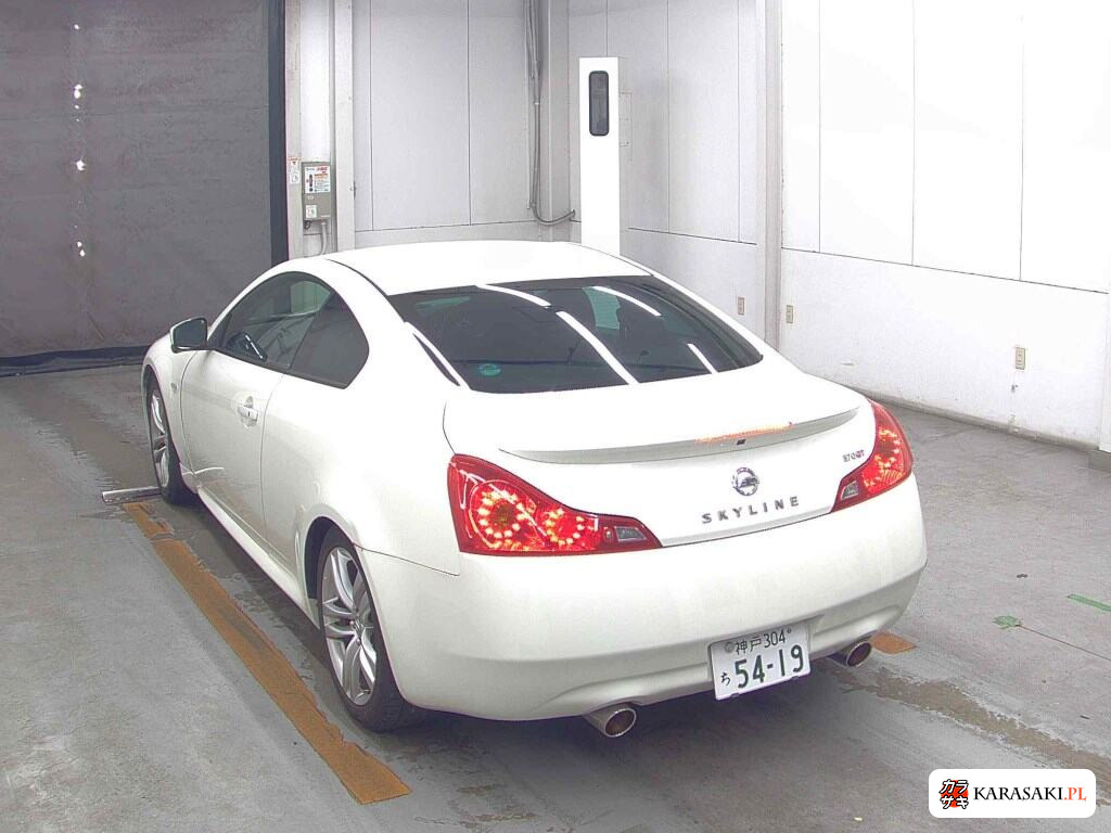 Nissan Skyline 2007 z aukcji japońskiej