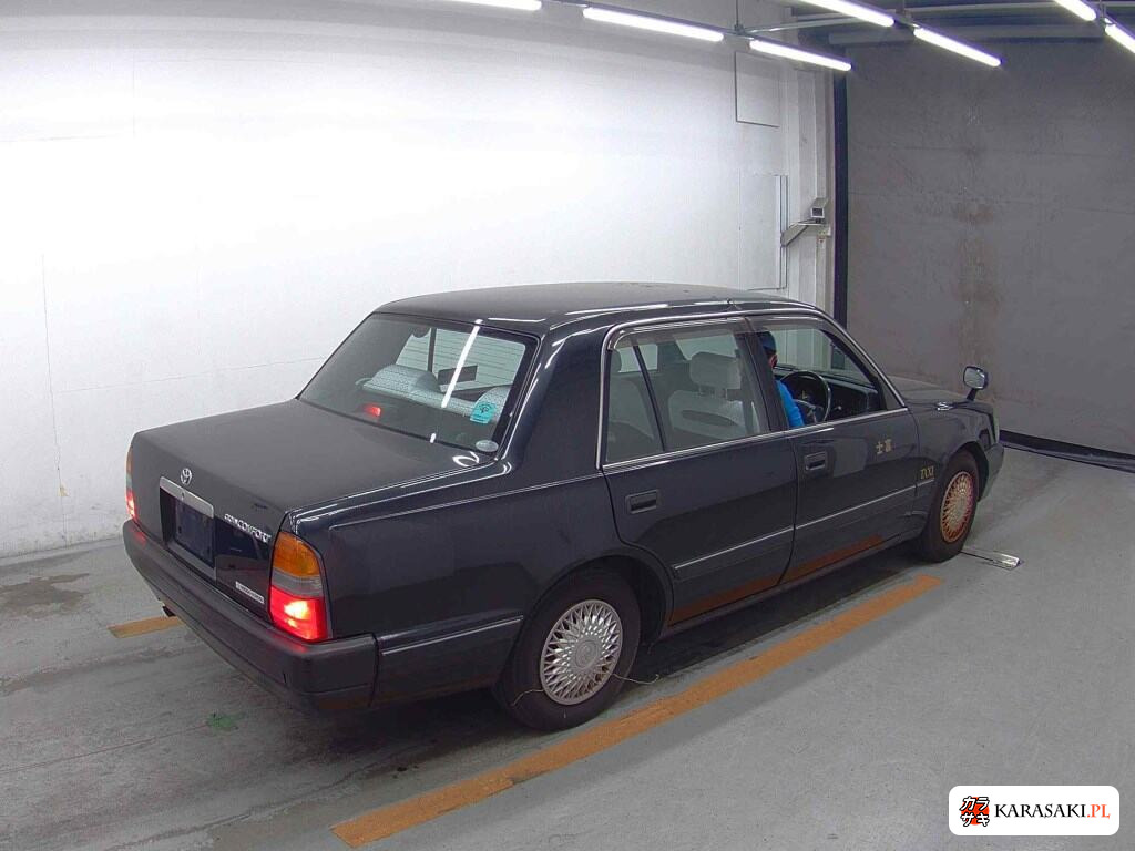 Toyota Crown Comfort 2002 z aukcji japońskiej