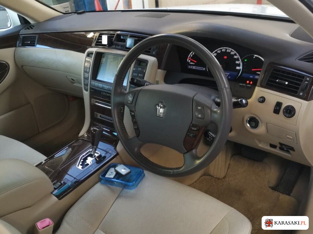 Toyota Crown 2007 z aukcji japońskiej