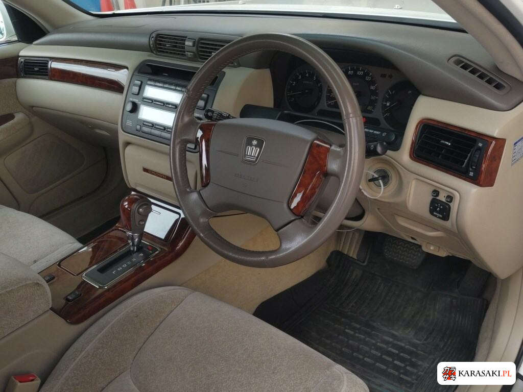 Toyota Crown 2004 z aukcji japońskiej