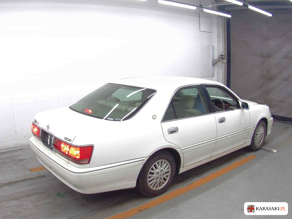 Toyota Crown 2004 z aukcji japońskiej