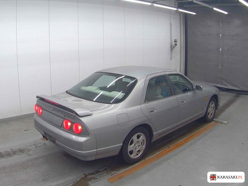 Nissan Skyline 1996 z aukcji japońskiej