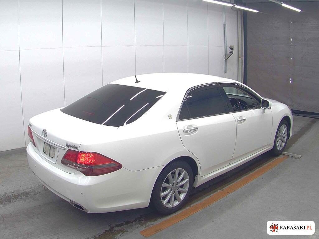 Toyota Crown 2008 z aukcji japońskiej