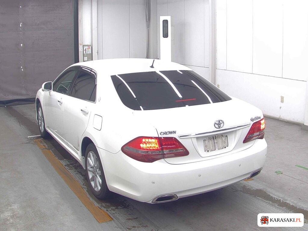 Toyota Crown 2008 z aukcji japońskiej