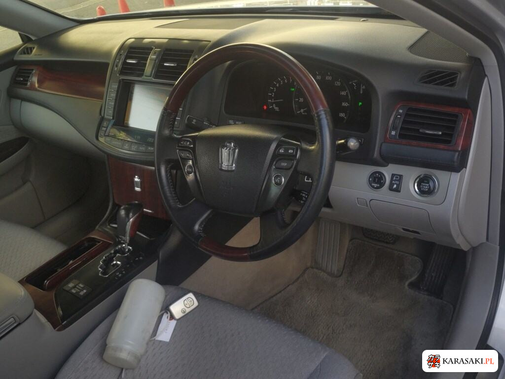 Toyota Crown 2008 z aukcji japońskiej