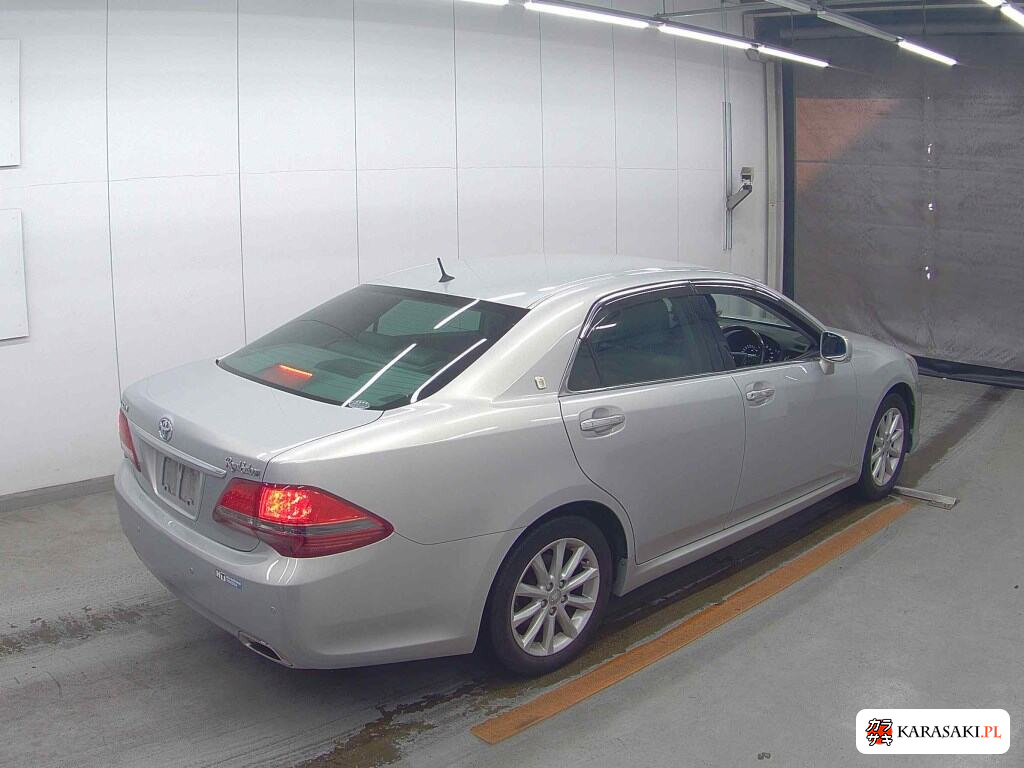 Toyota Crown 2008 z aukcji japońskiej