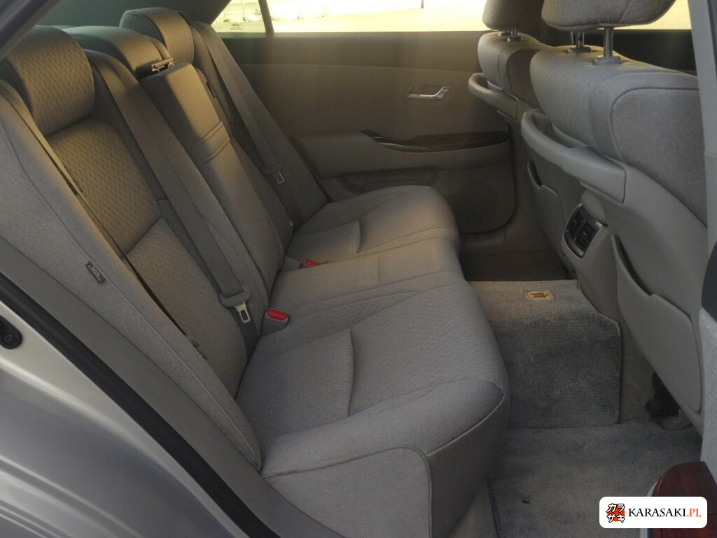 Toyota Crown 2008 z aukcji japońskiej