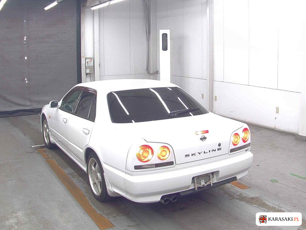 Nissan Skyline 1999 z aukcji japońskiej