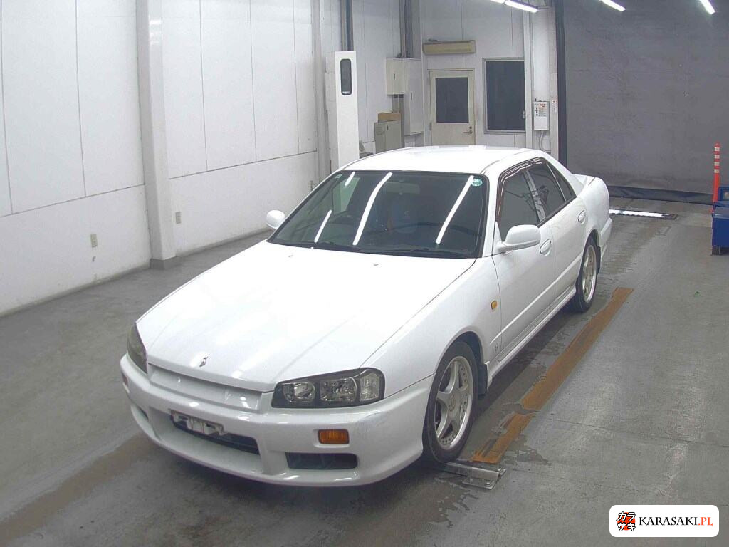 Nissan Skyline 1999 z aukcji japońskiej