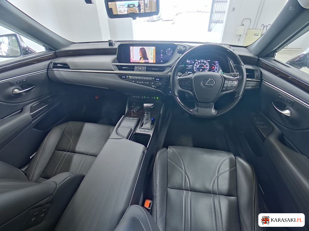 Lexus Es 2019 z aukcji japońskiej