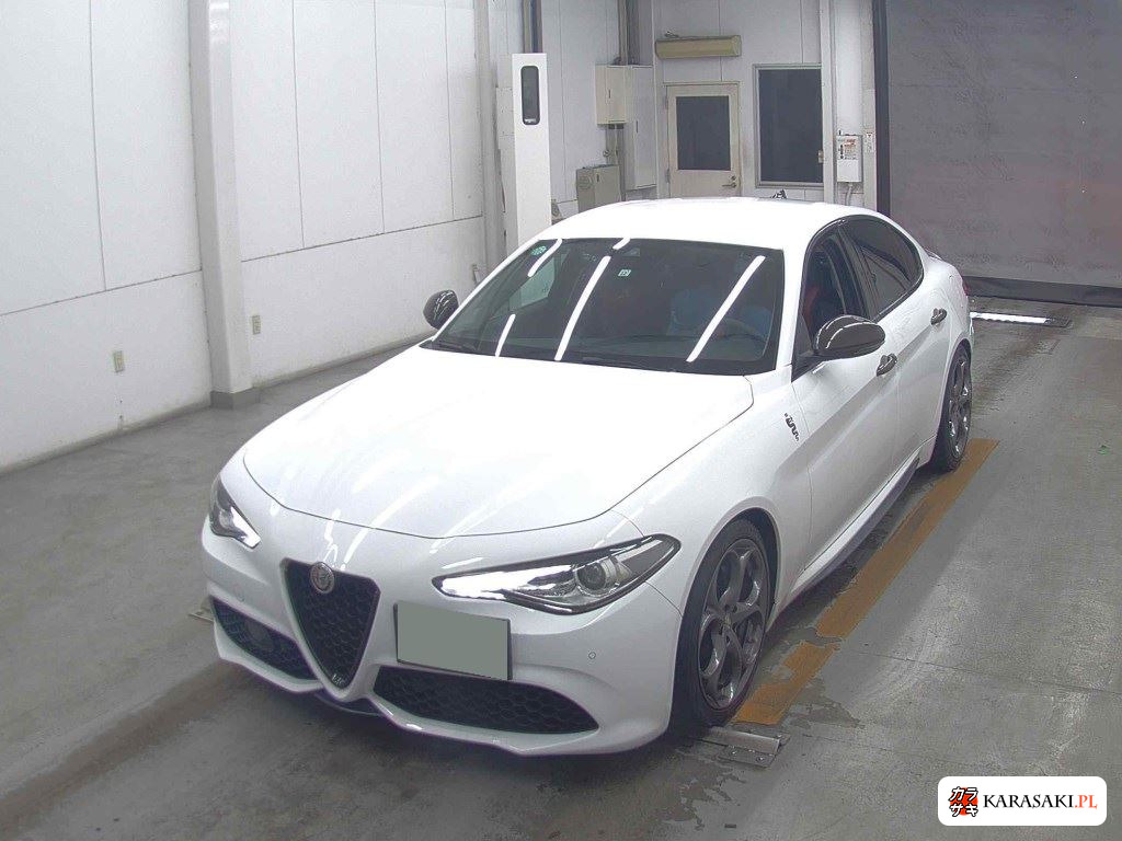 Alfa Romeo Giulia 2017 z aukcji japońskiej