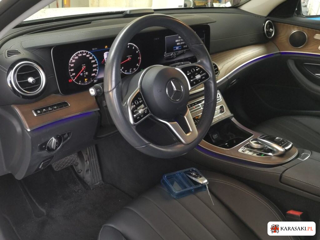 Mercedes-Benz E-Class 2019 z aukcji japońskiej
