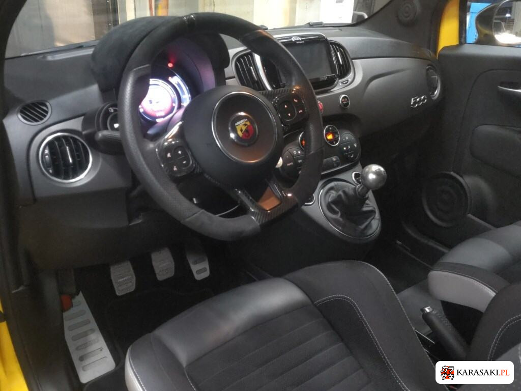 Abarth 595 2017 z aukcji japońskiej