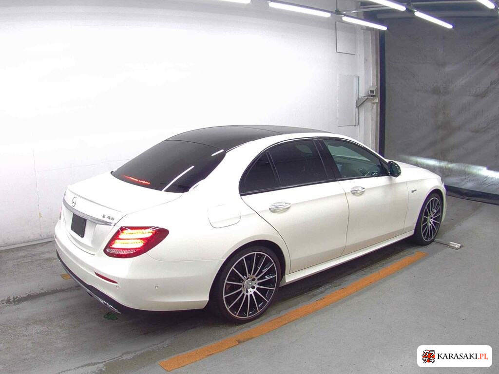 Mercedes-AMG E-Class 2017 z aukcji japońskiej