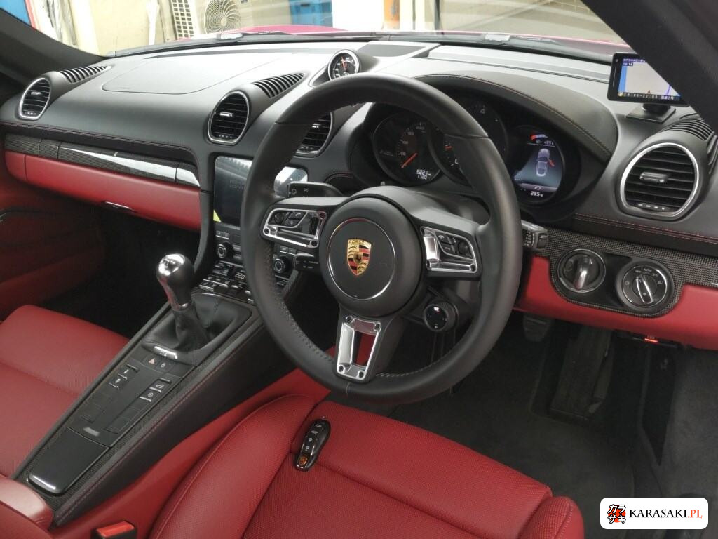 Porsche 718 Cayman 2025 z aukcji japońskiej