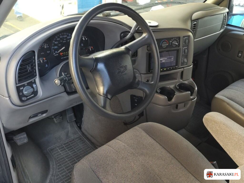 Chevrolet Astro 2002 z aukcji japońskiej