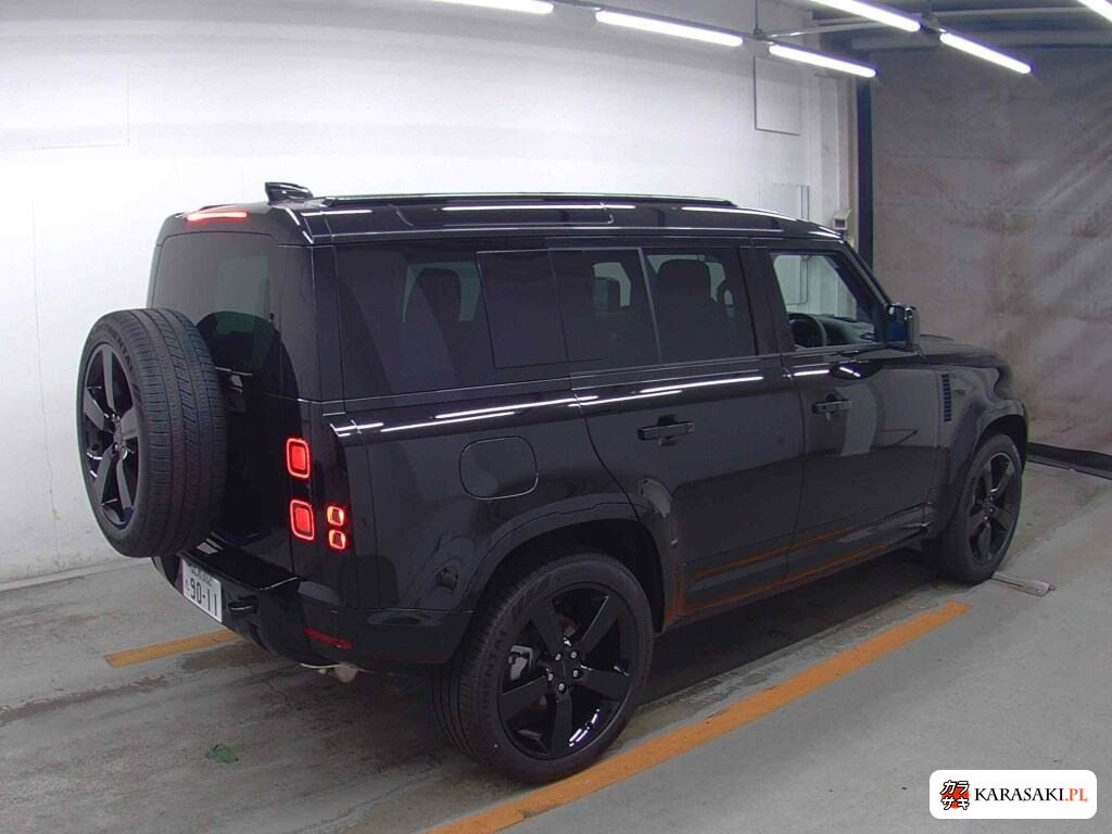Land Rover Defender 2026 z aukcji japońskiej