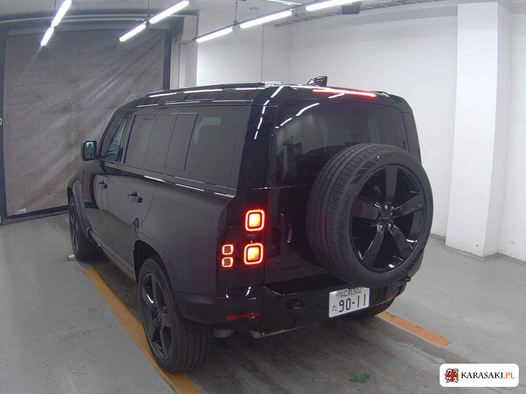 Land Rover Defender 2026 z aukcji japońskiej