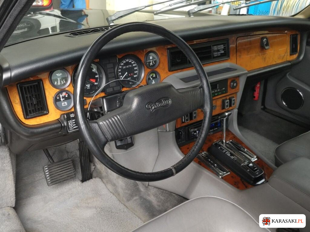 Daimler Daimler 1991 z aukcji japońskiej