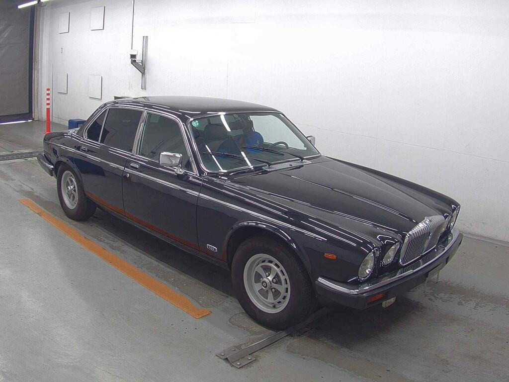 Daimler Daimler 1991 z aukcji japońskiej