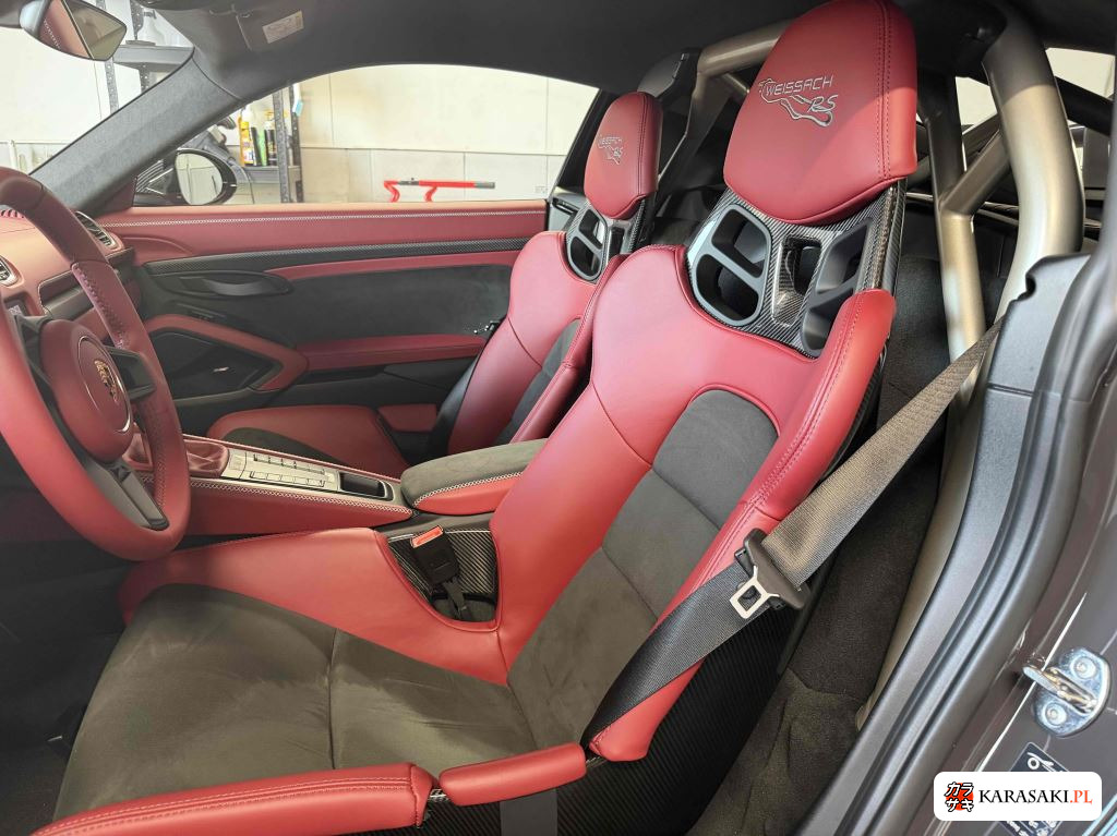 Porsche 718 Cayman 2024 z aukcji japońskiej