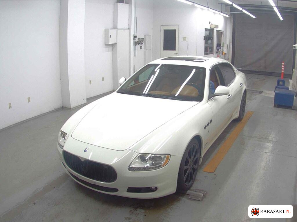 Maserati Quattroporte 2009 z aukcji japońskiej