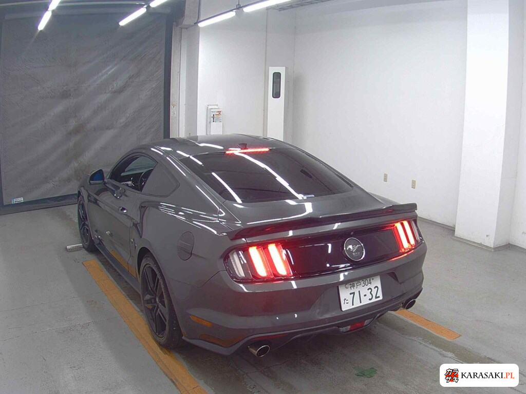Ford Mustang 2015 z aukcji japońskiej