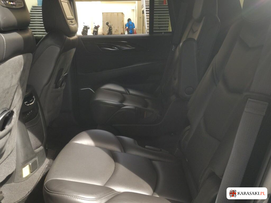 Cadillac Escalade 2018 z aukcji japońskiej