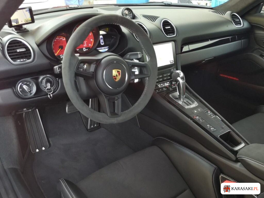 Porsche 718 Cayman 2021 z aukcji japońskiej