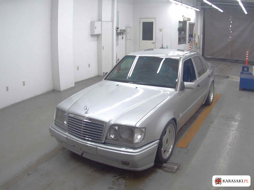 Mercedes-Benz Medium Class 1993 z aukcji japońskiej